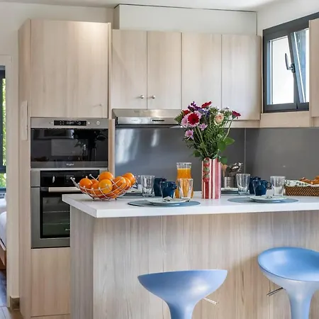 Khara, Paris 20mn, King Size Bed, Terrace, Free Parking